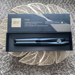 GHD Max Wide Plate Styler